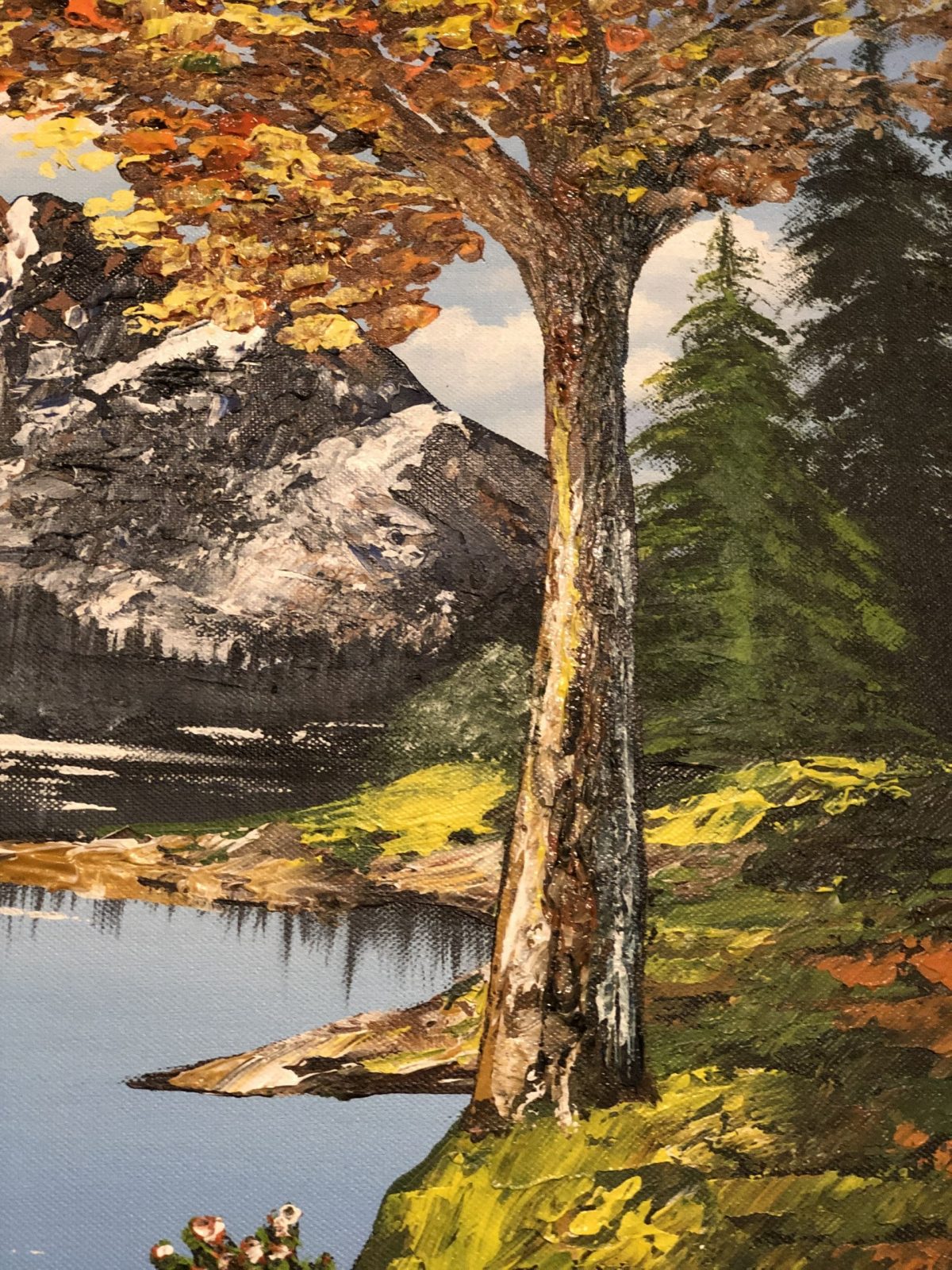 AUTUMN LAKE LANDSCAPE - paysage de l'automne avec l'arbre dorée sur le gros plan, côté droit de tableau